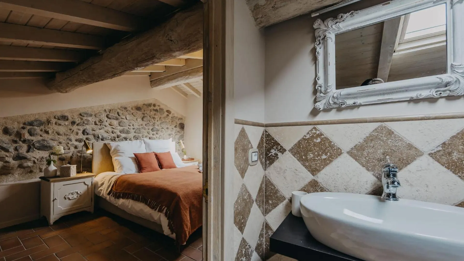 17Th Century Villa With Poolside Comfort Calvagese Della Riviera