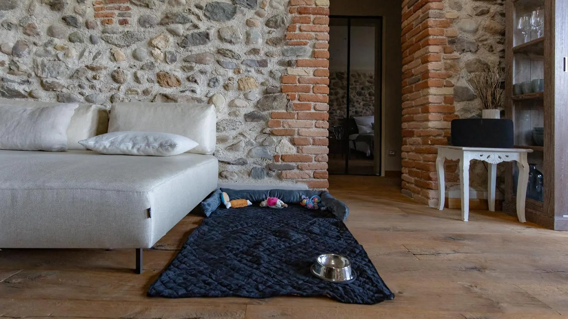 17Th Century Villa With Poolside Comfort Calvagese Della Riviera