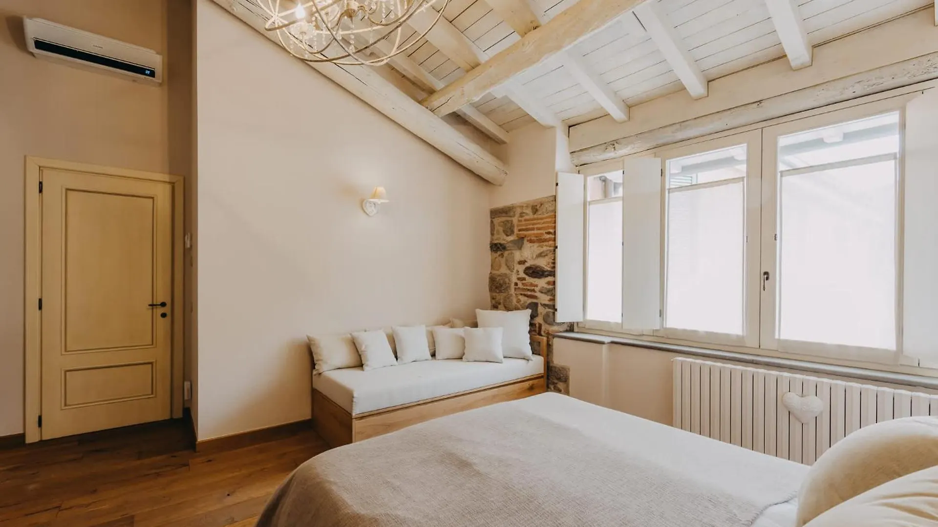 17Th Century Villa With Poolside Comfort Calvagese Della Riviera