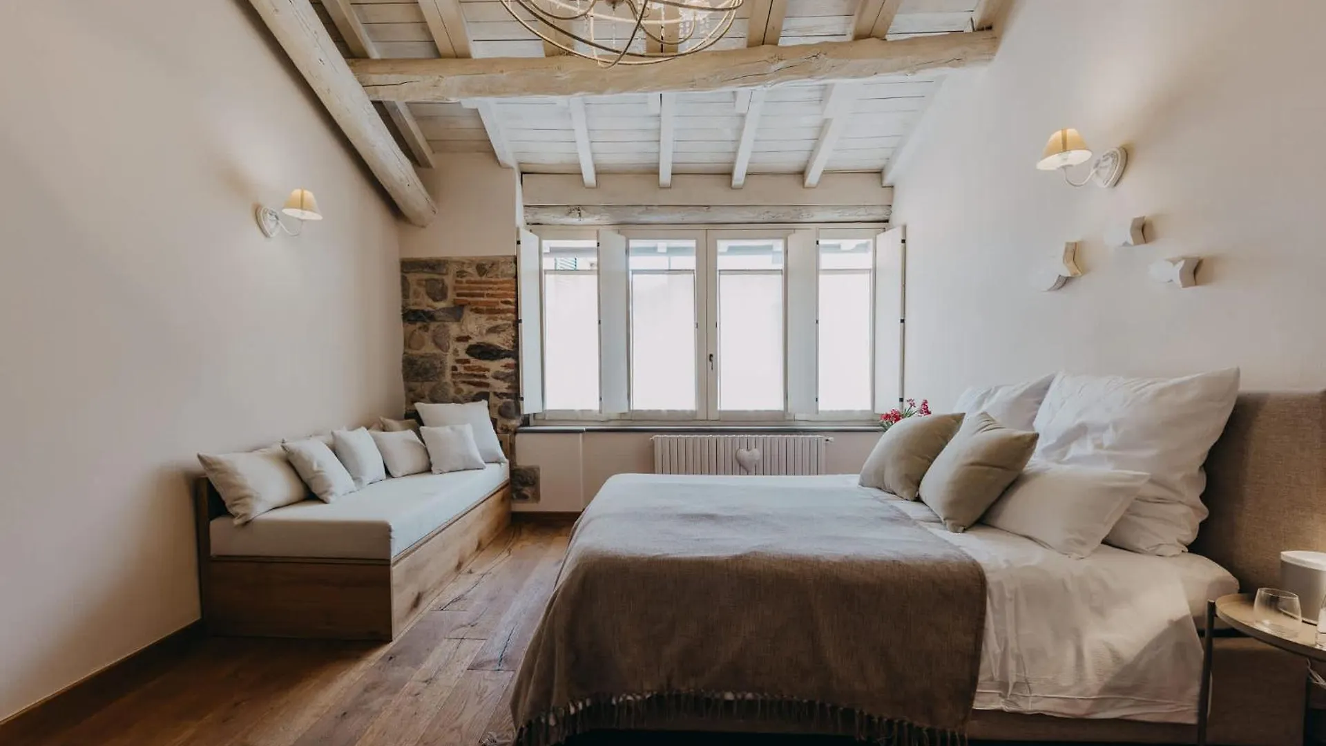 17Th Century Villa With Poolside Comfort Calvagese Della Riviera