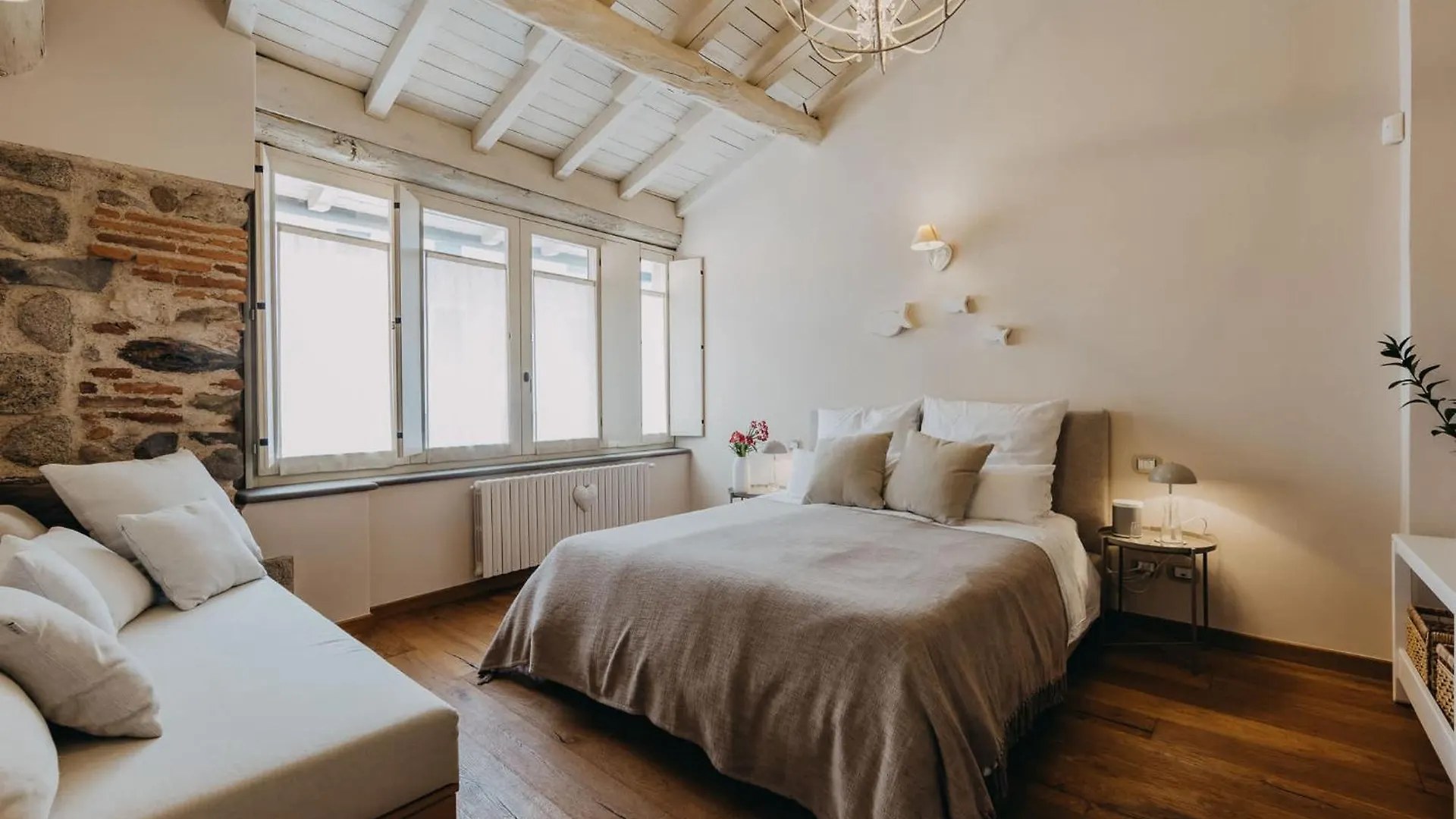 17Th Century Villa With Poolside Comfort Calvagese Della Riviera