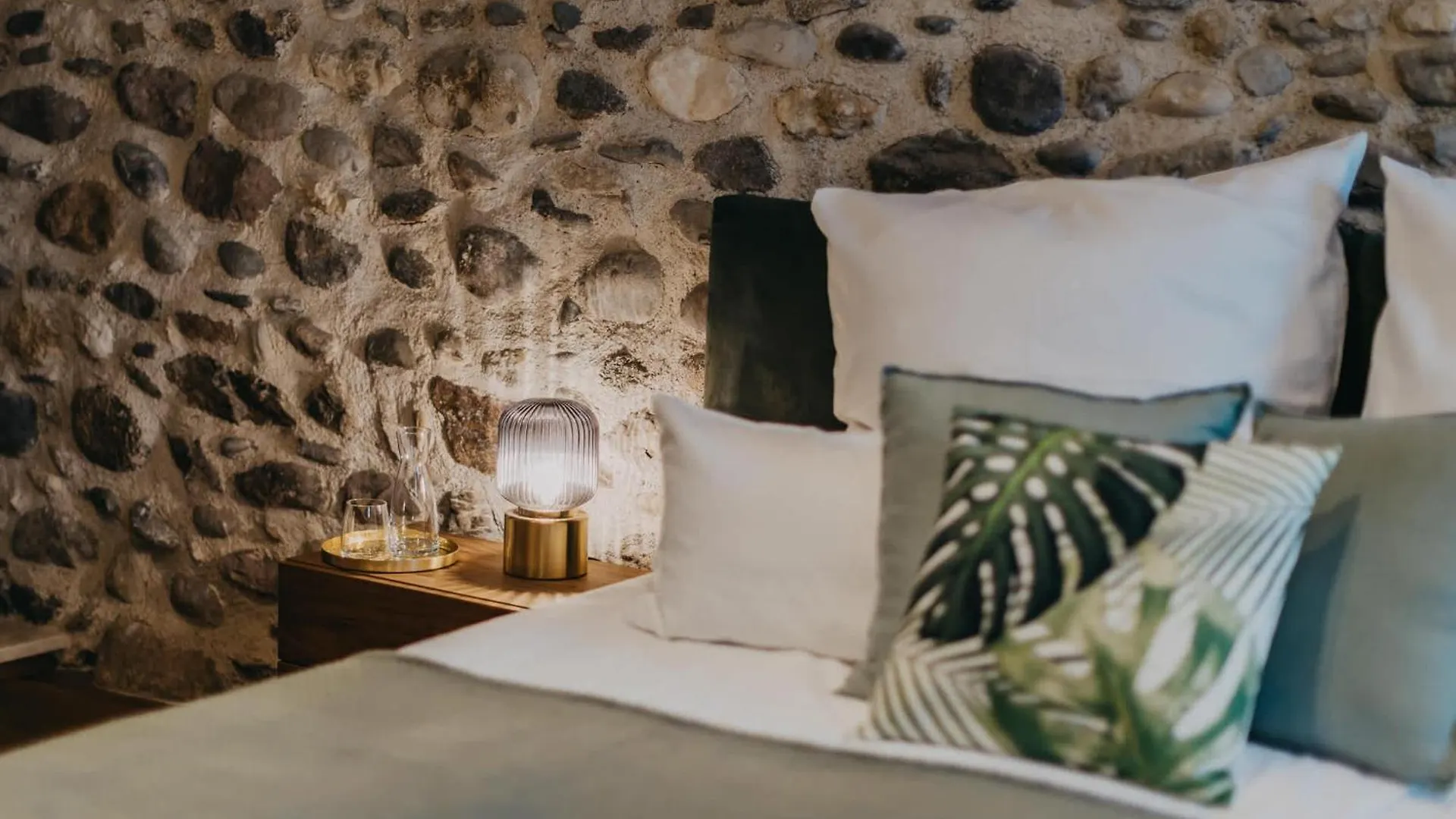 17Th Century Villa With Poolside Comfort Calvagese Della Riviera 0*,