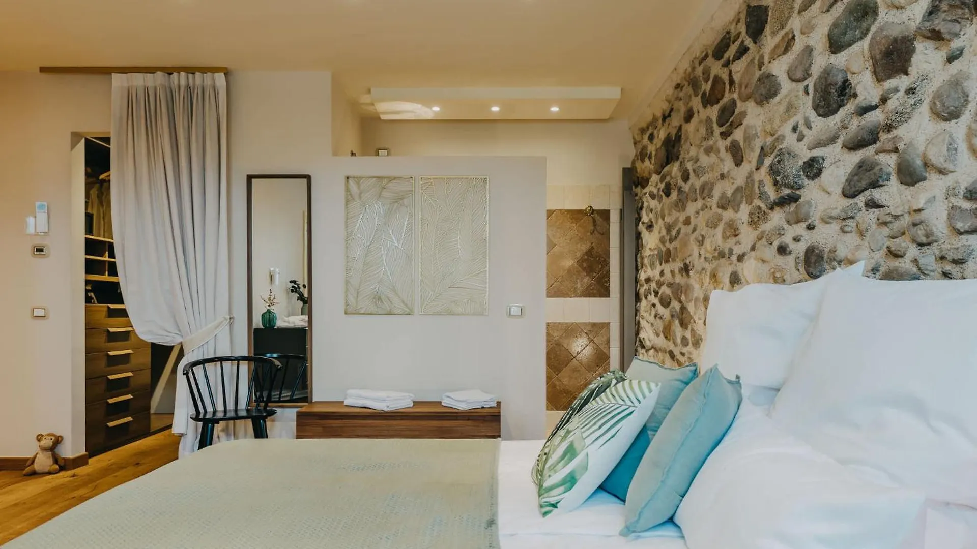 17Th Century Villa With Poolside Comfort Calvagese Della Riviera