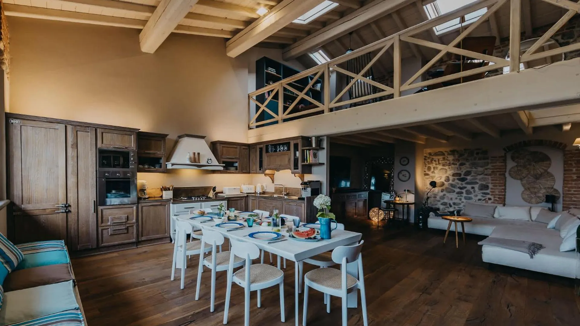 17Th Century Villa With Poolside Comfort Calvagese Della Riviera
