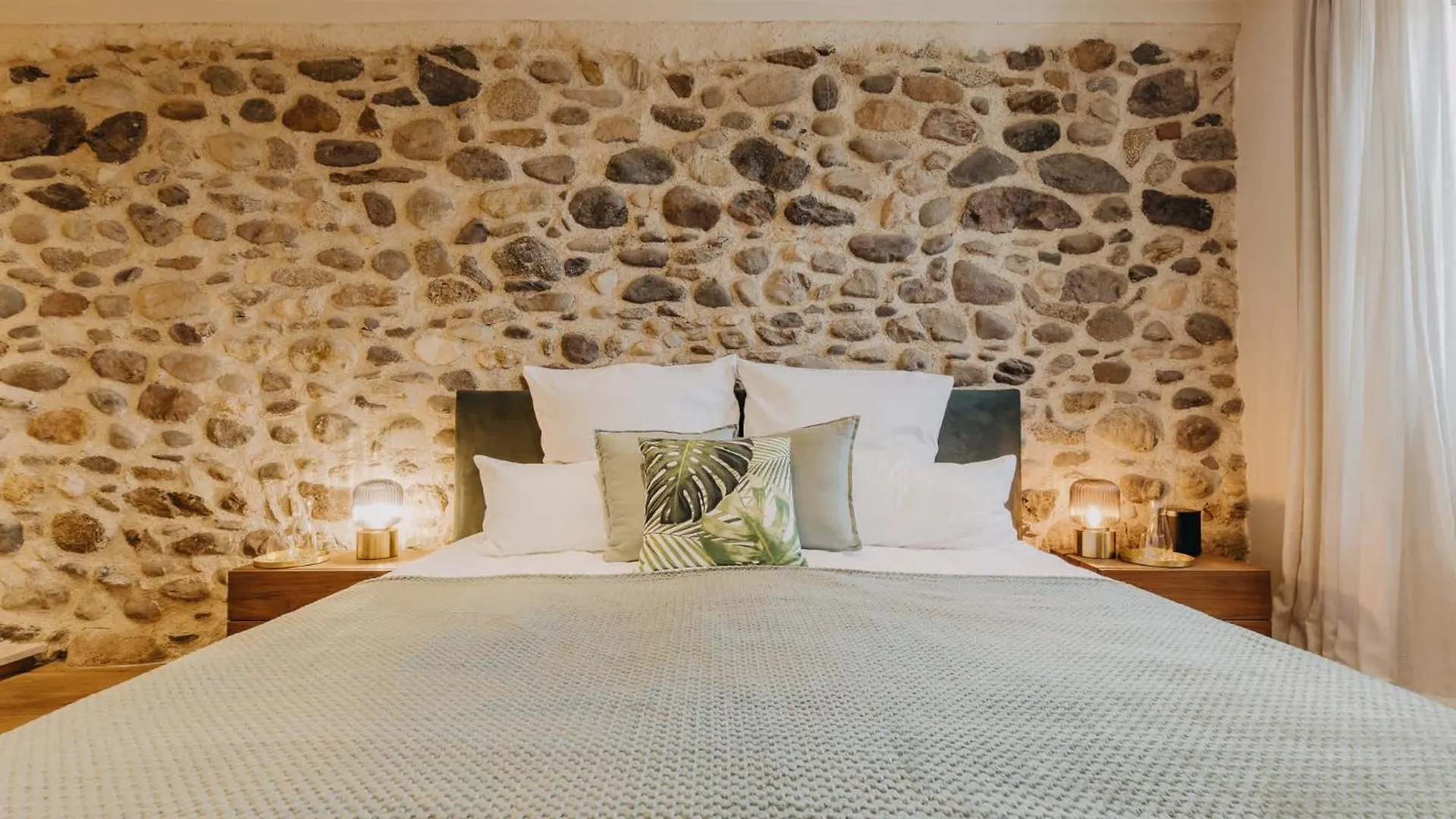 17Th Century Villa With Poolside Comfort Calvagese Della Riviera