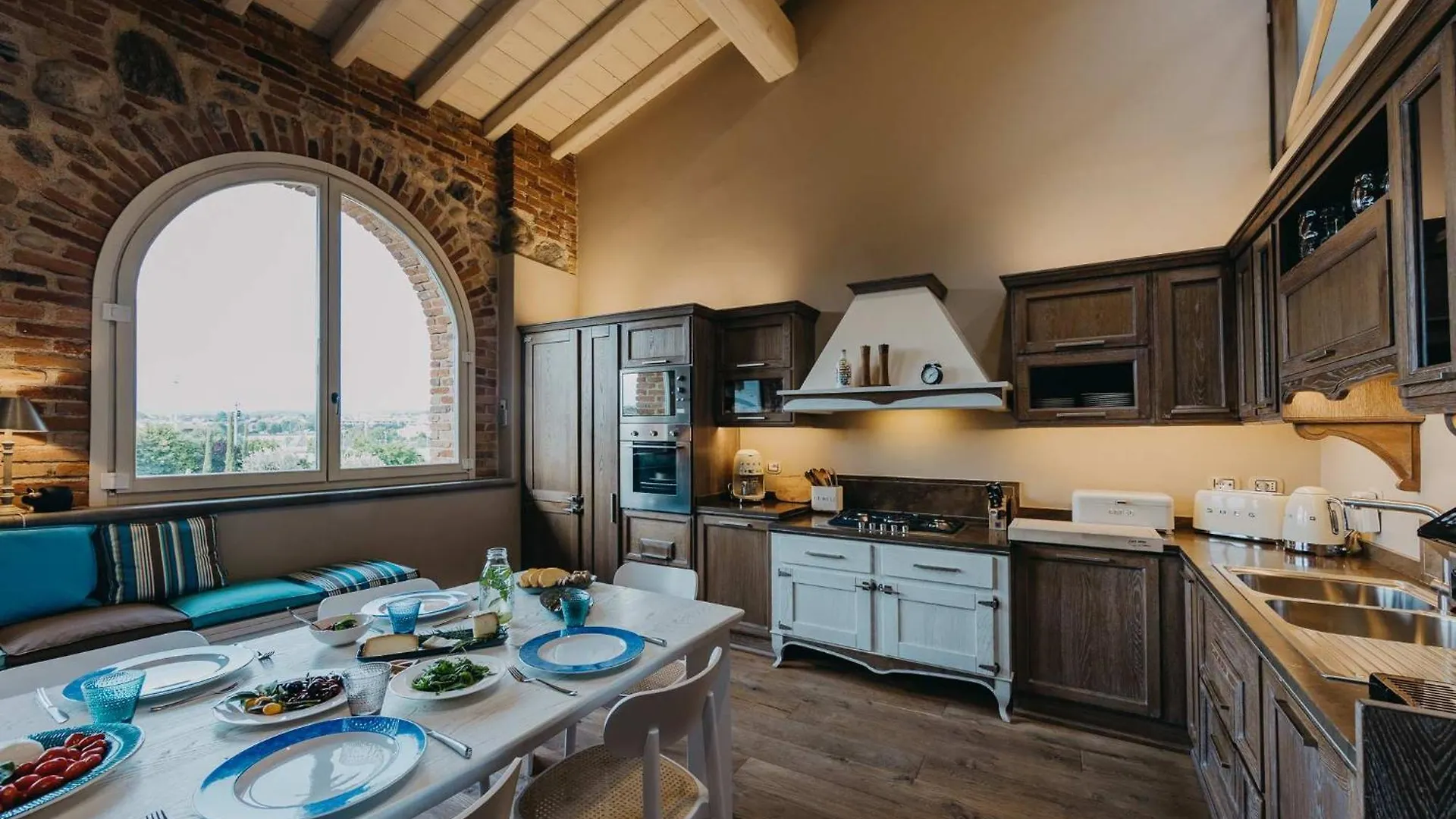 17Th Century Villa With Poolside Comfort Calvagese Della Riviera 0*,